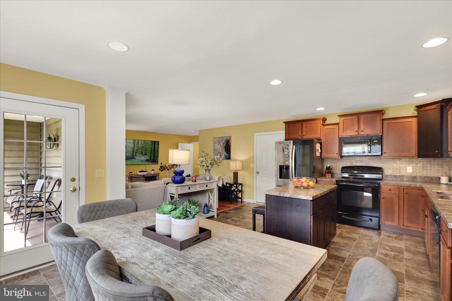 330 Wendover Way photo 14