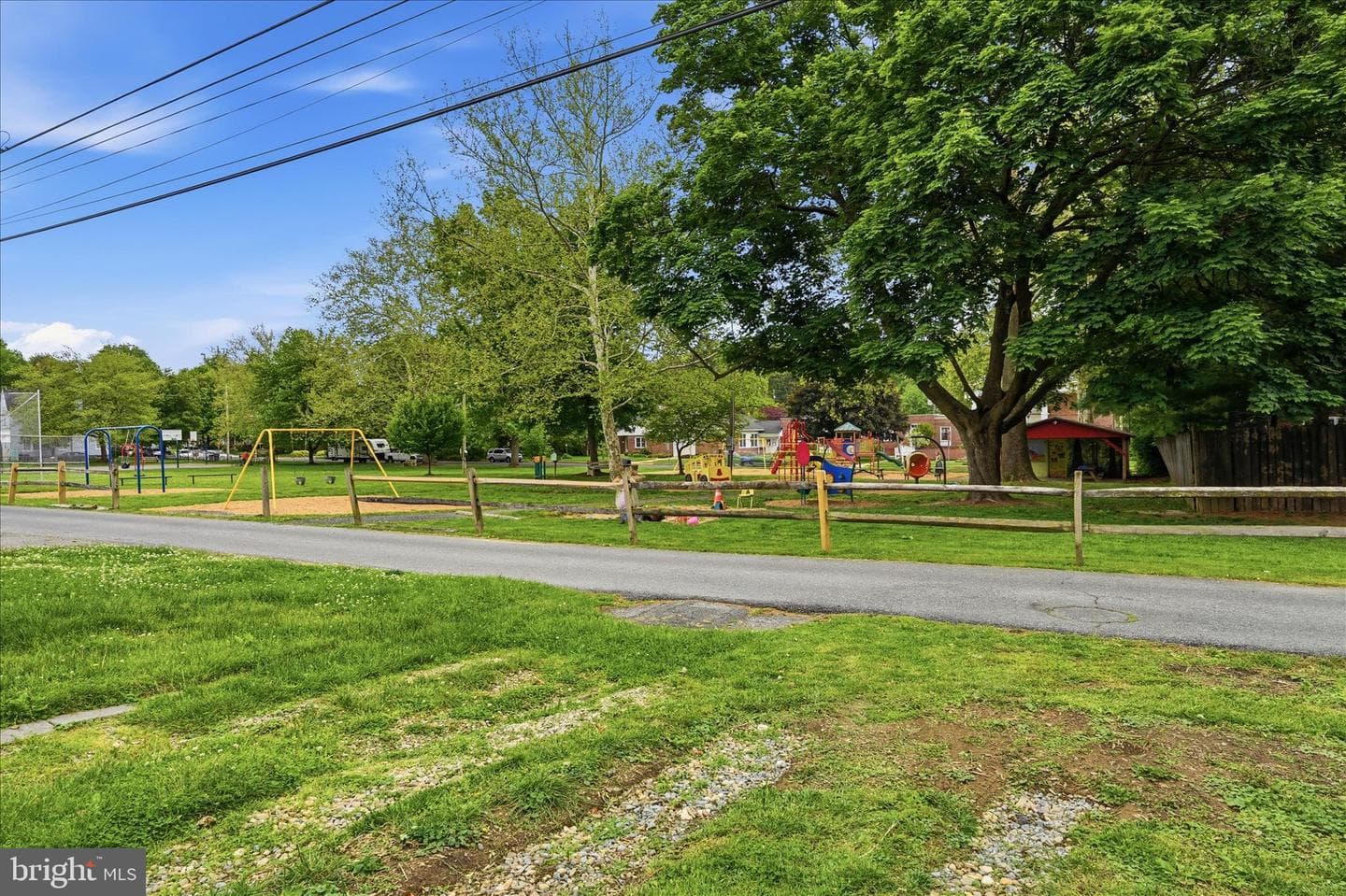 1230 Elm Avenue photo 28