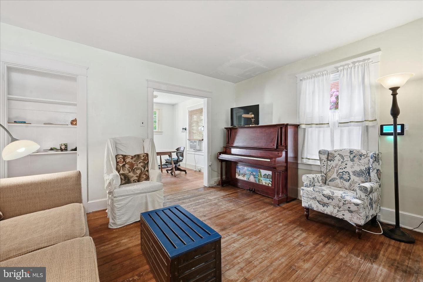 1230 Elm Avenue photo 5