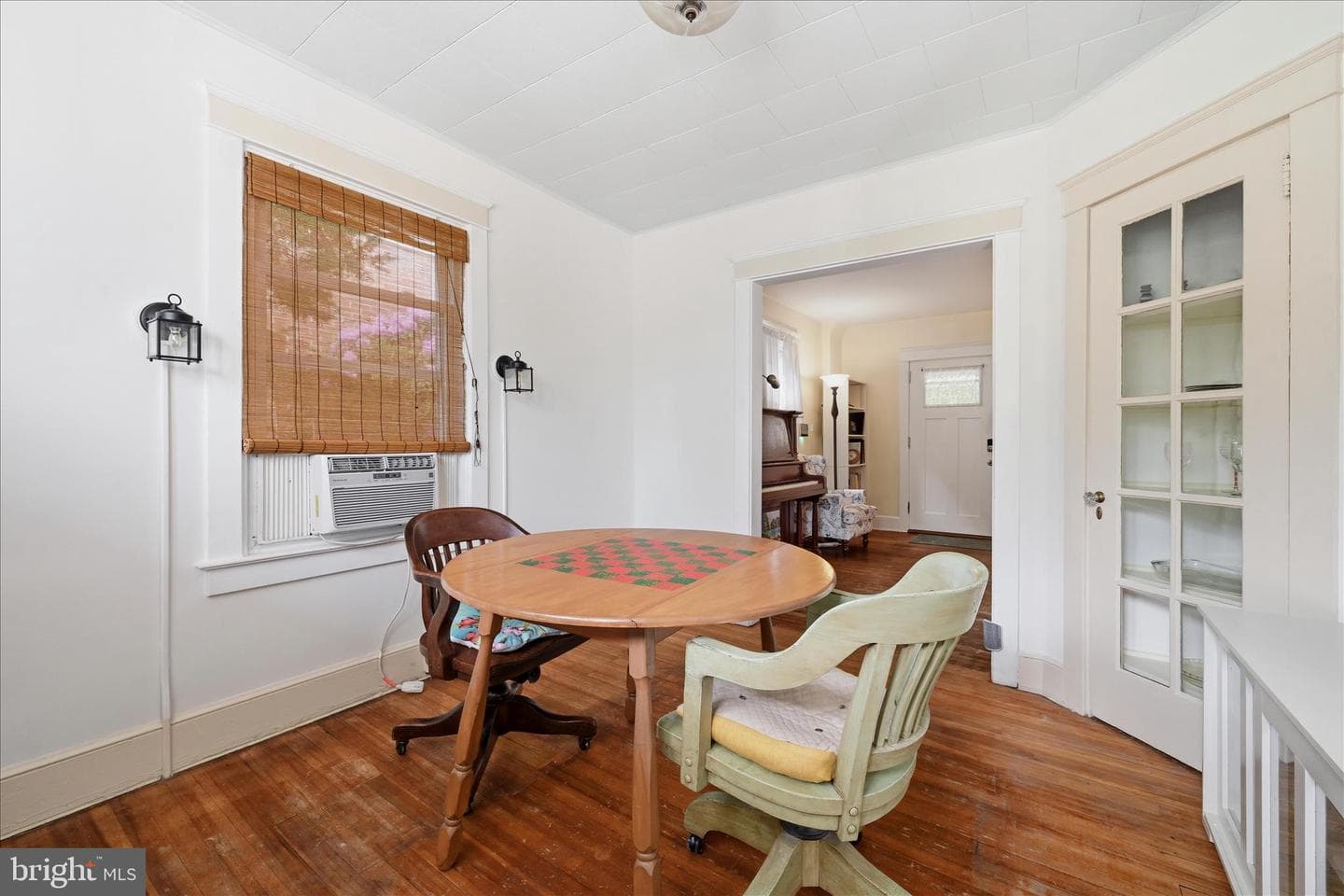1230 Elm Avenue photo 8