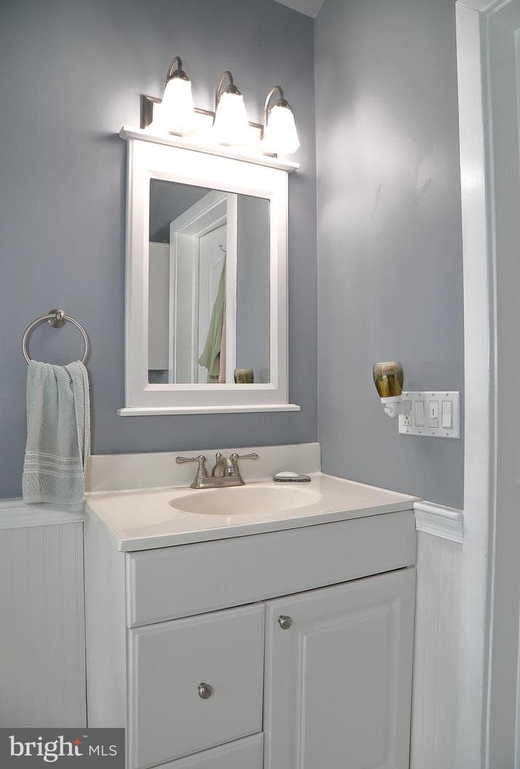 245 Elizabeth Street photo 15