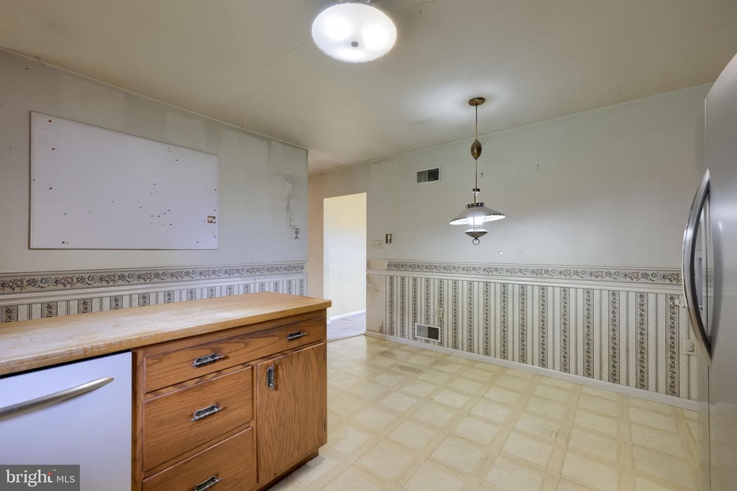 188 N Hazel Street photo 18
