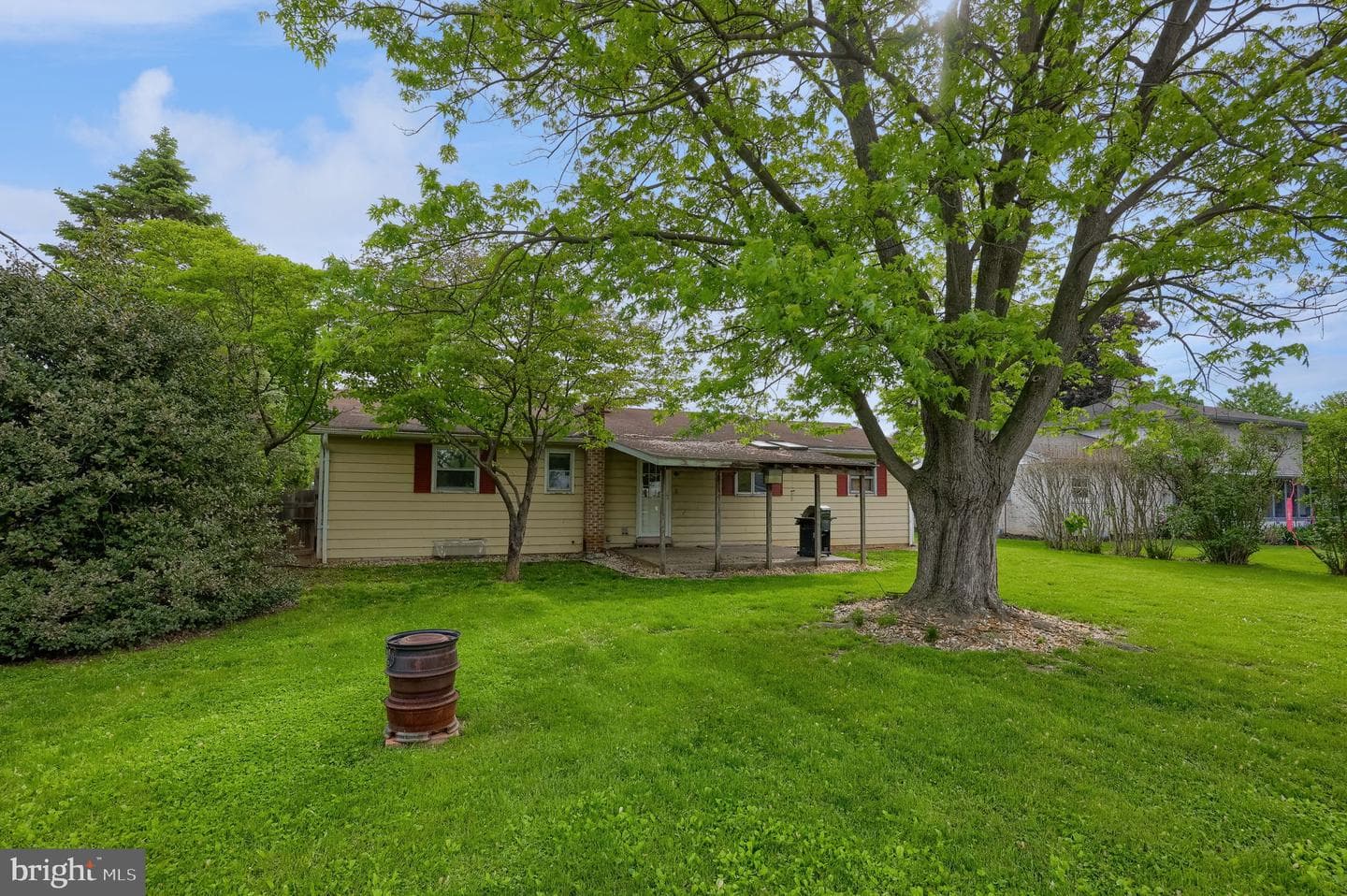 188 N Hazel Street photo 8