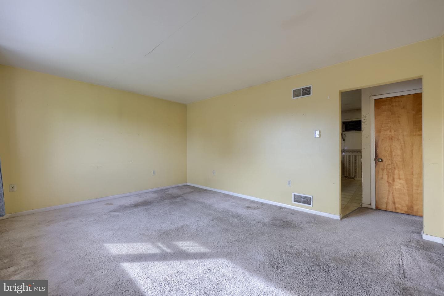 188 N Hazel Street photo 9
