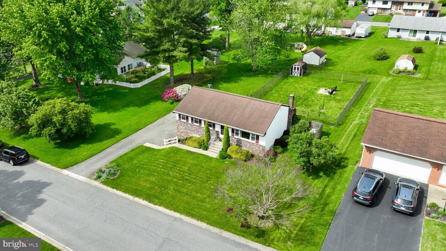 340 Curby Drive photo 32