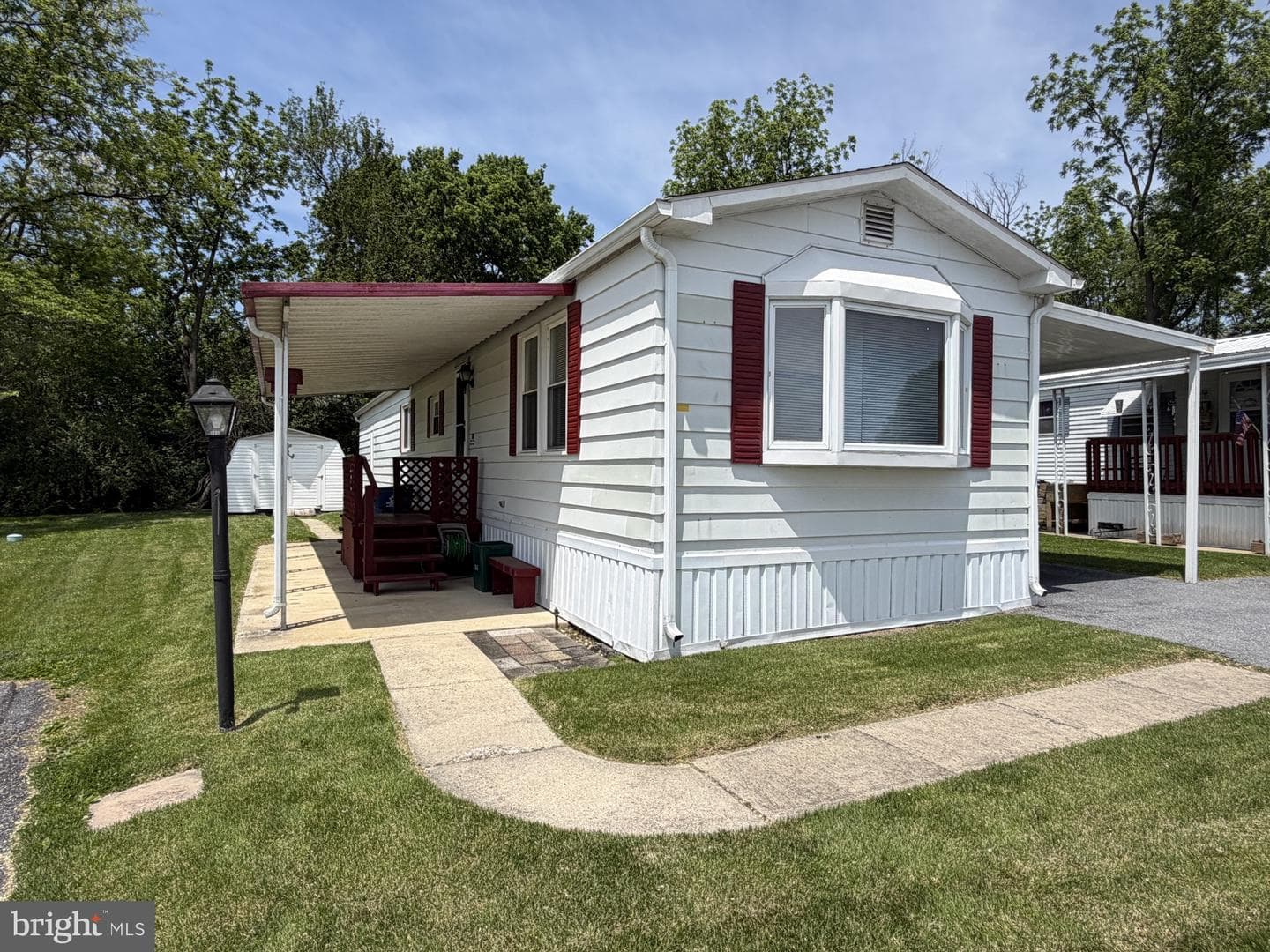 27 Ridgewood Manor