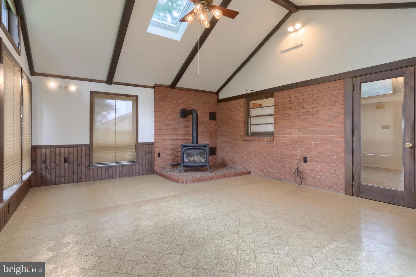 2040 Miller Road photo 10