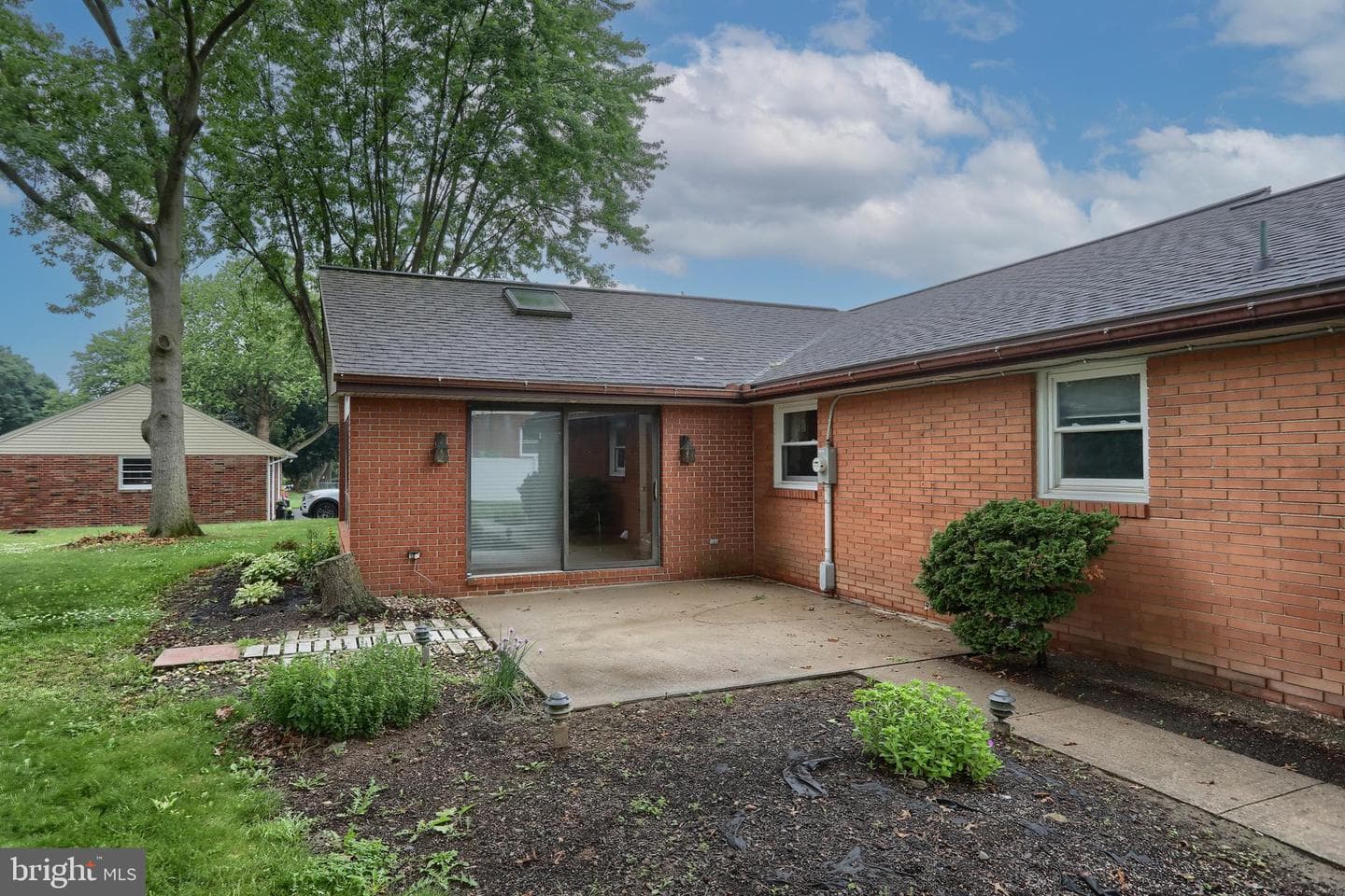 2040 Miller Road photo 12