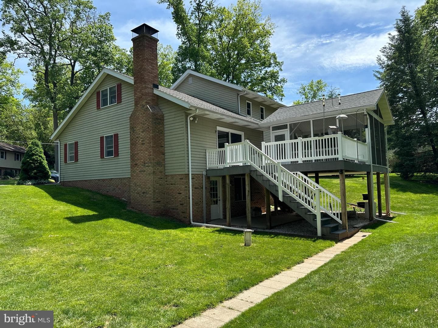 583 Miller Road photo 2