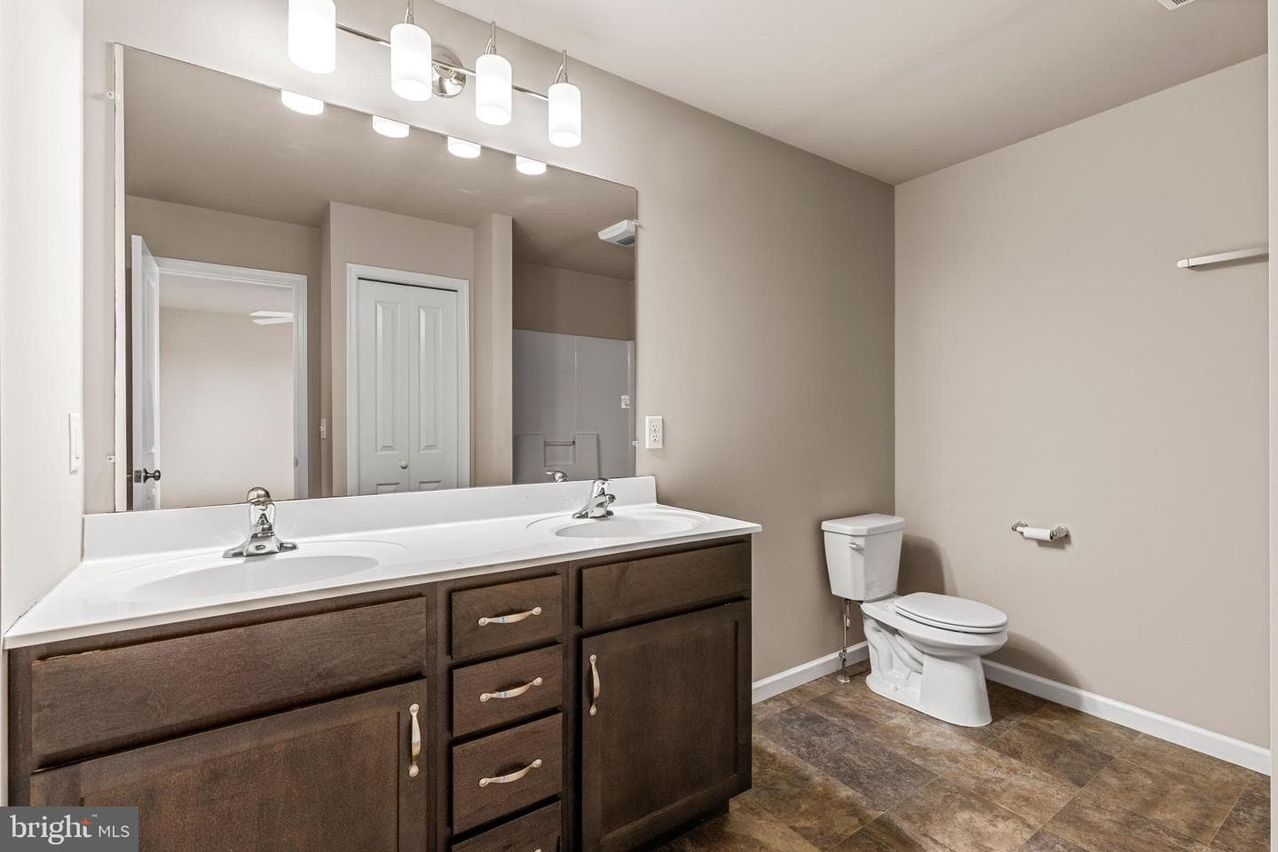 3937 Archer Lane photo 20