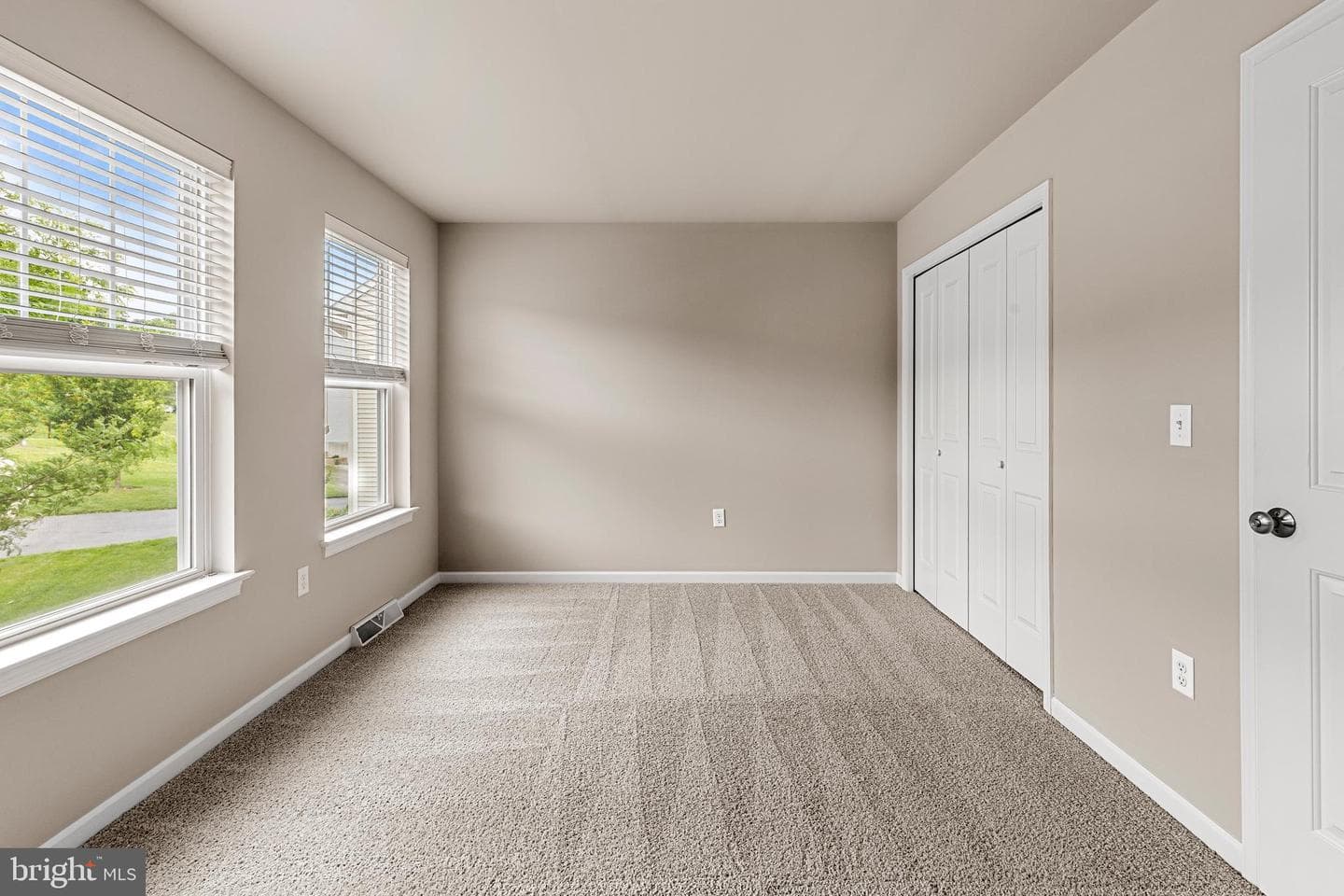 3937 Archer Lane photo 29