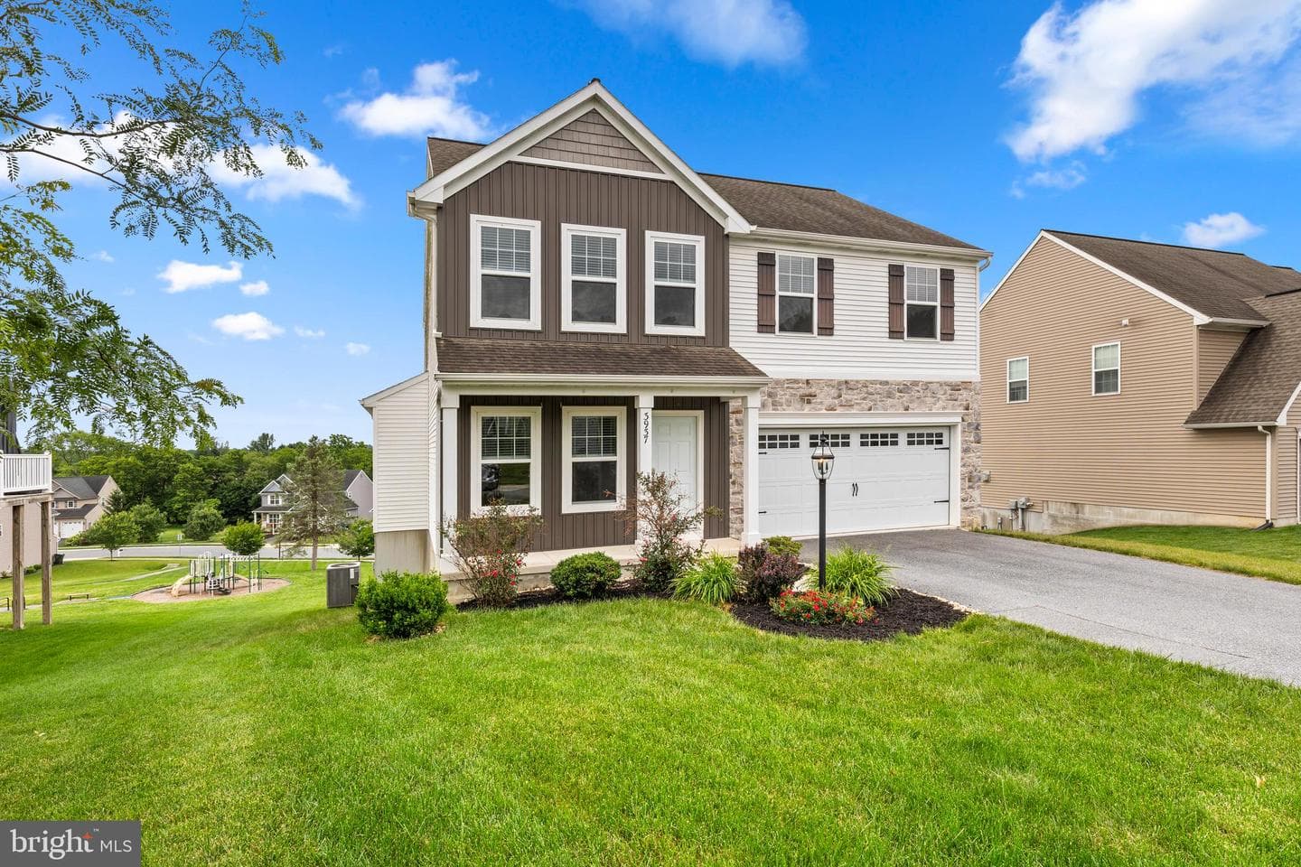 3937 Archer Lane photo 3