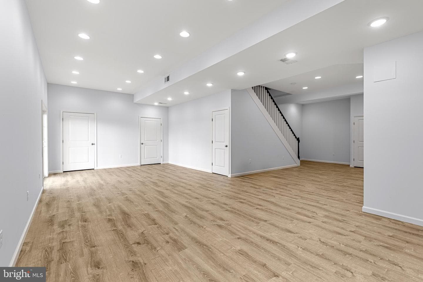 3937 Archer Lane photo 35