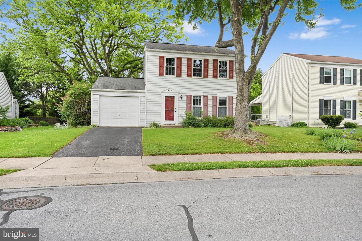 433 Springfield Court photo 32