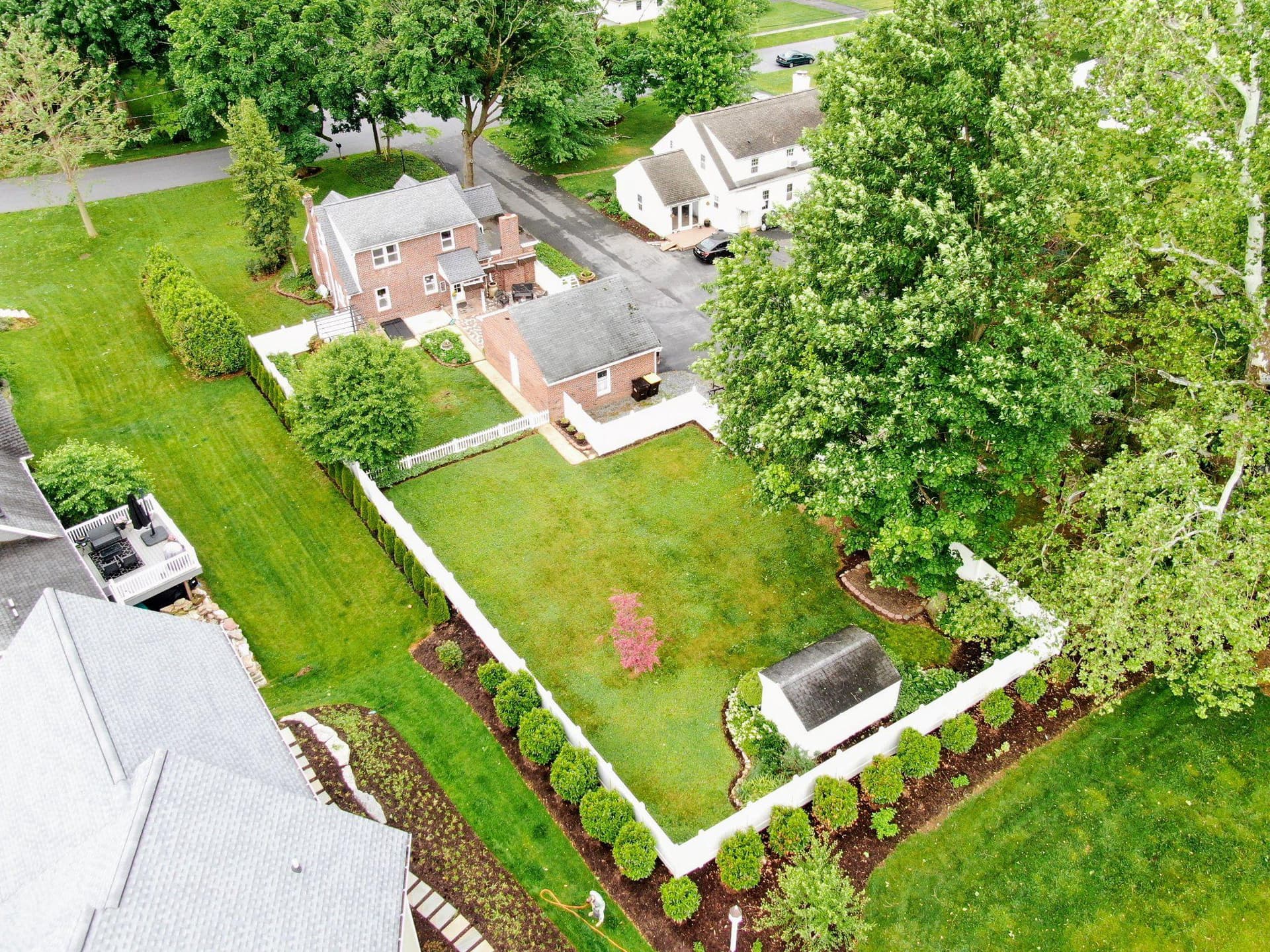 1571 Hillcrest Avenue photo 36