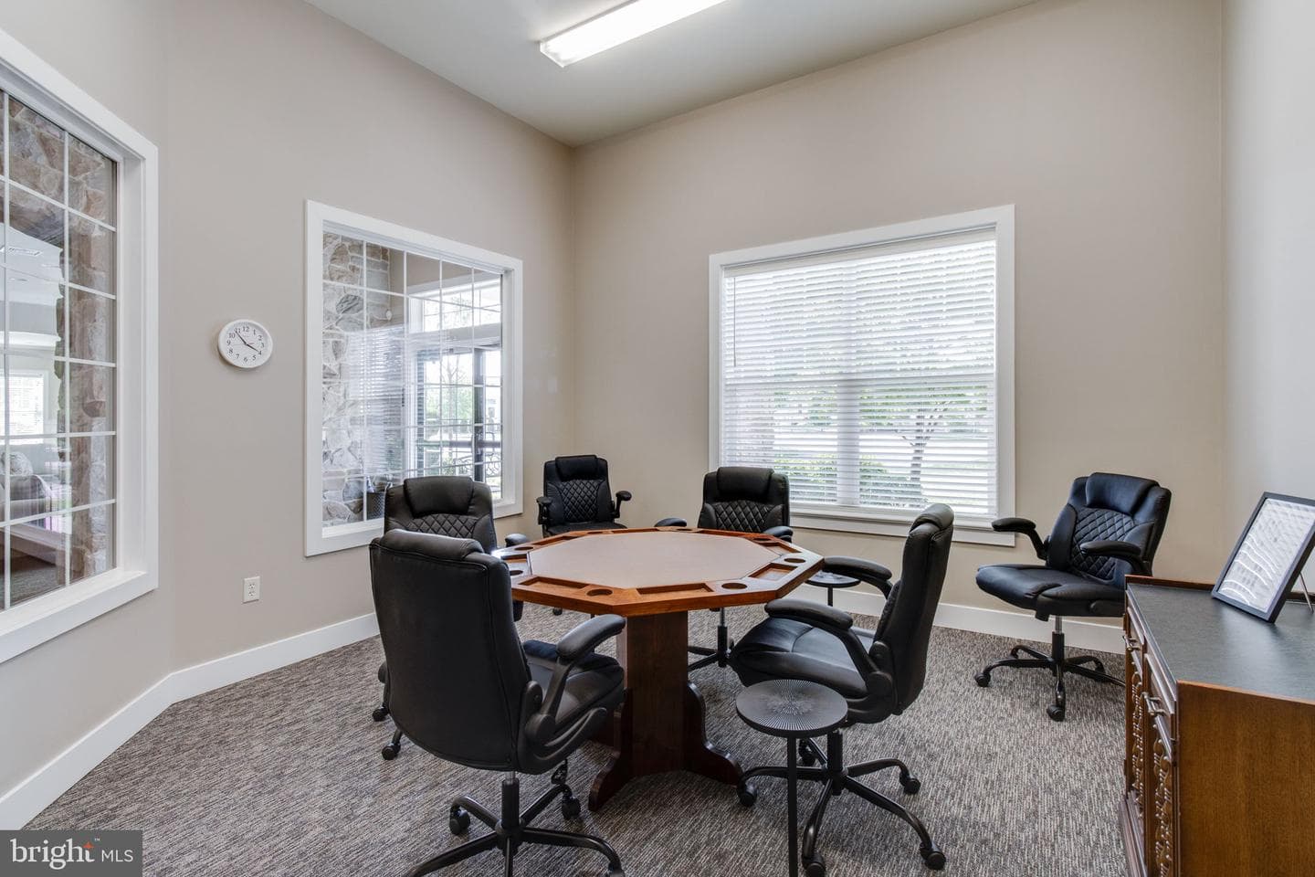 357 Home Towne Boulevard photo 44