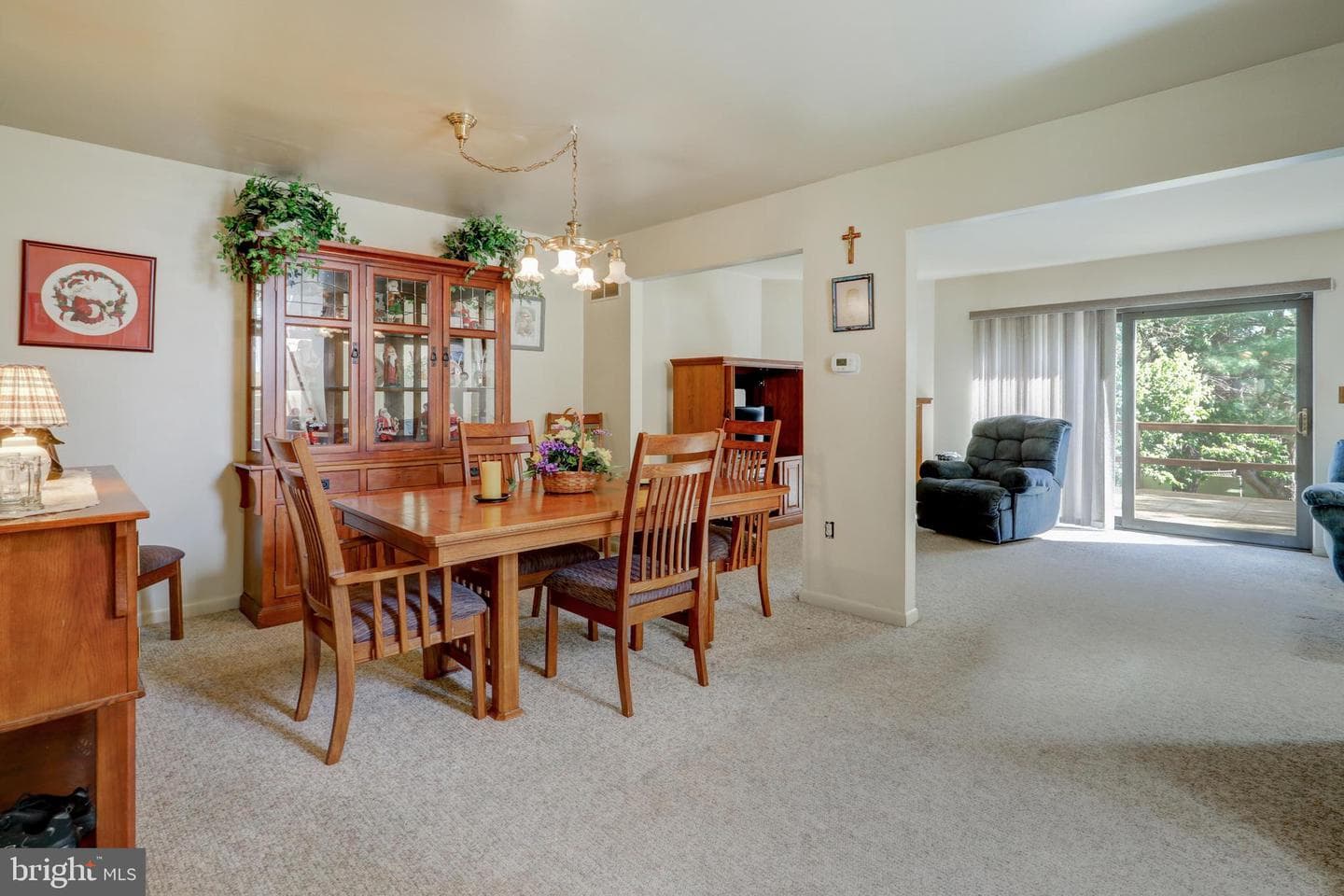 450 Stonegate Court photo 12
