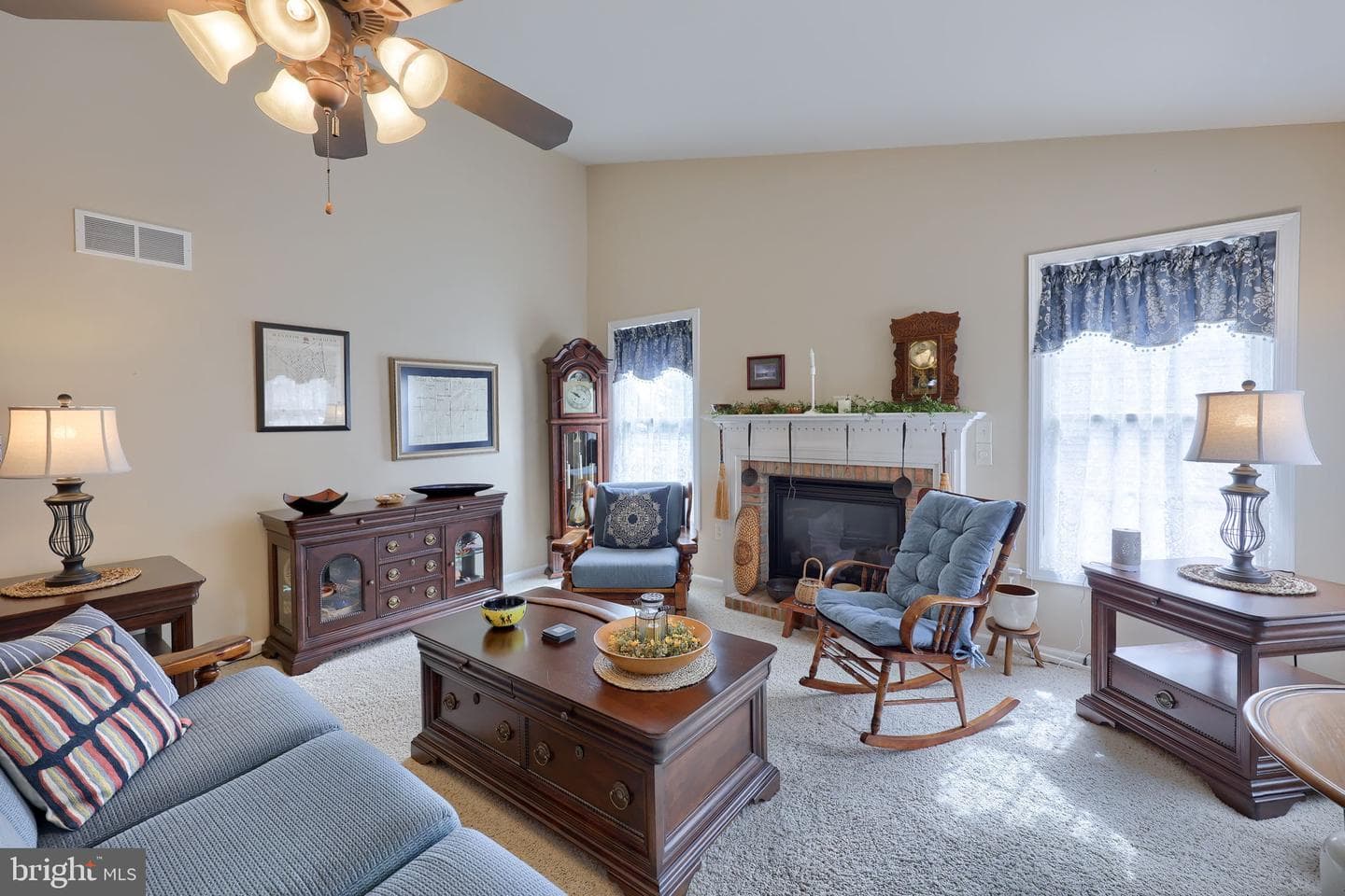 1042 Cambridge Drive photo 13