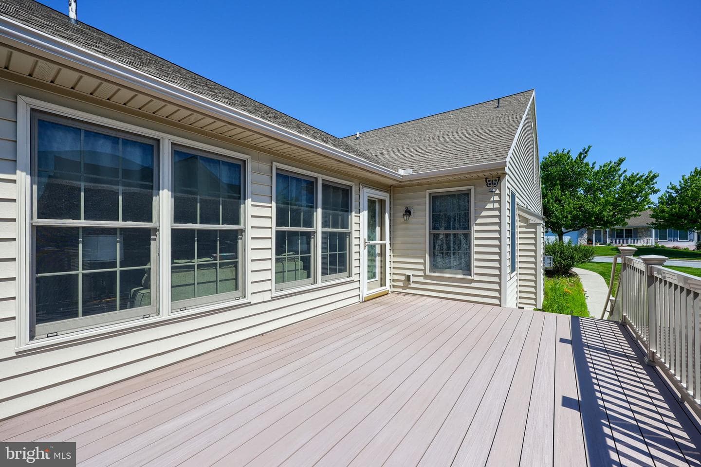 1042 Cambridge Drive photo 37