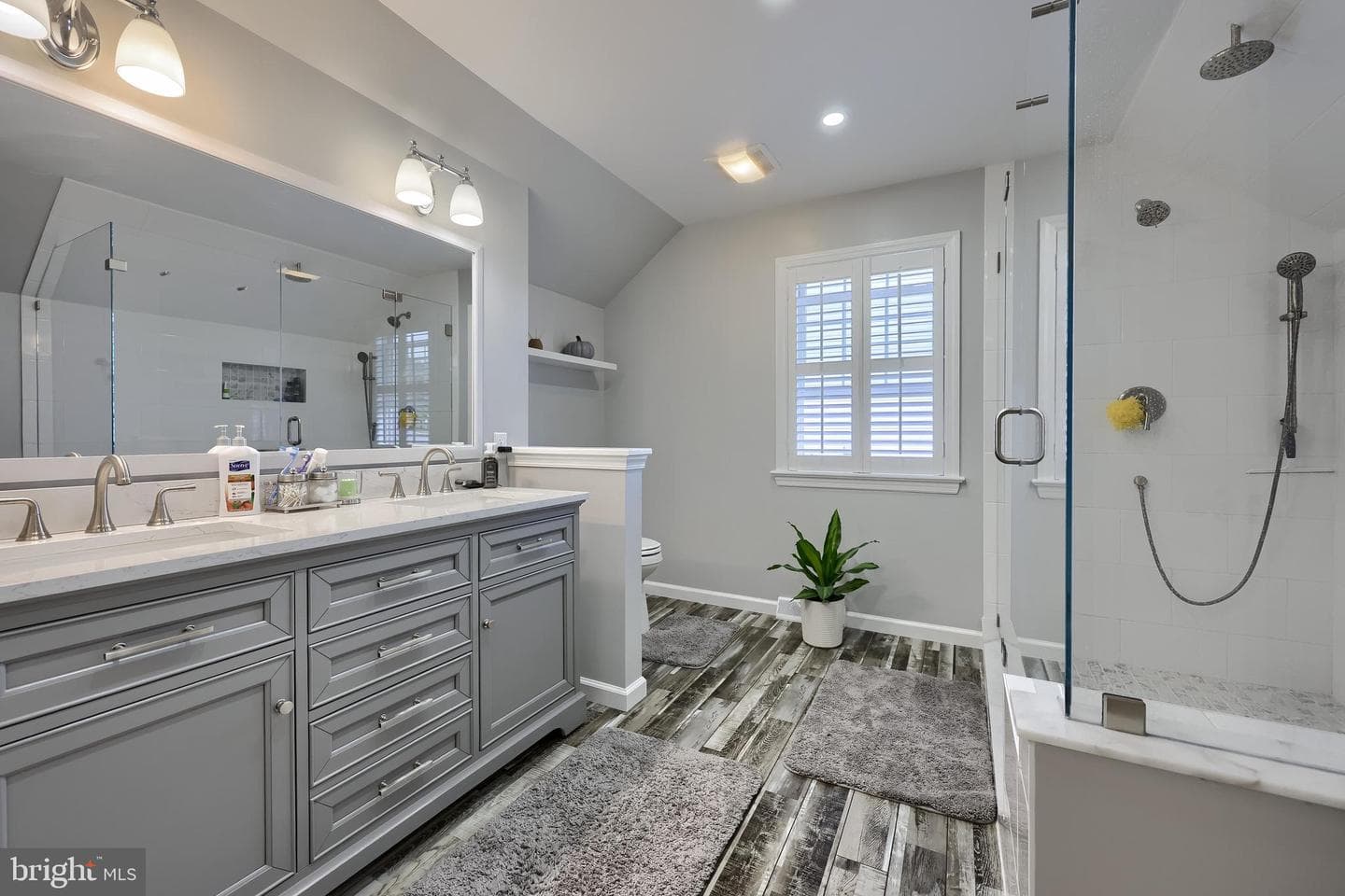 119 Julia Lane photo 44