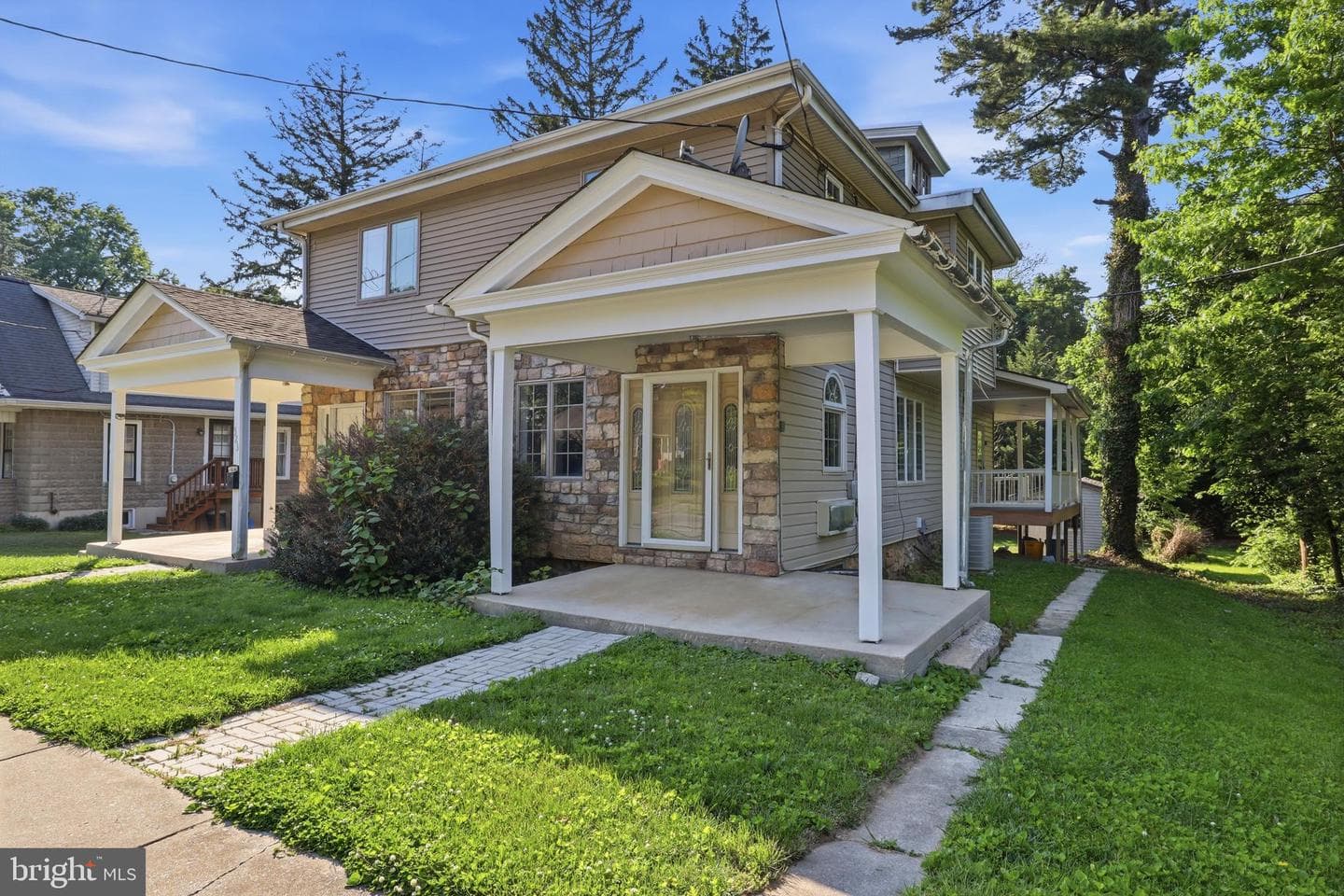 323 E Orange Street photo 4