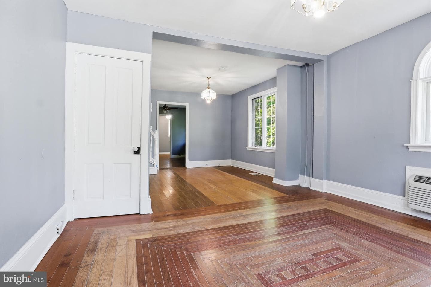 323 E Orange Street photo 6