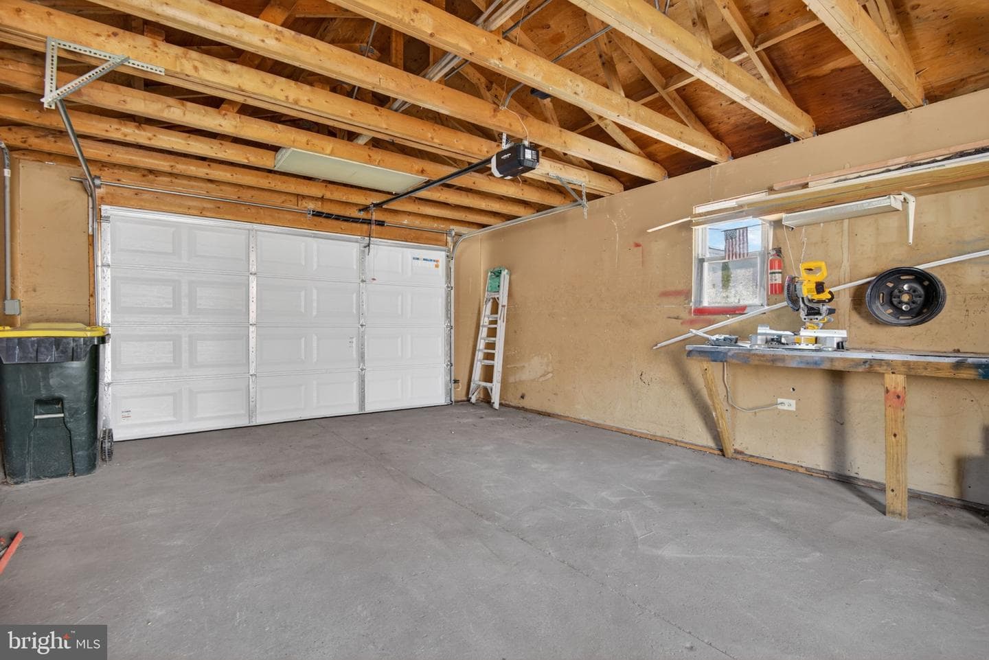 823 N Queen photo 20