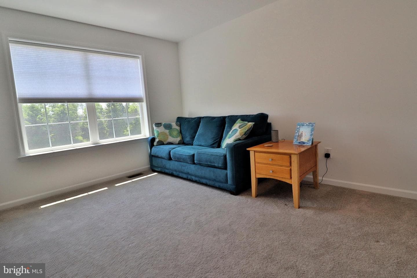 685 Kincaid Avenue photo 13