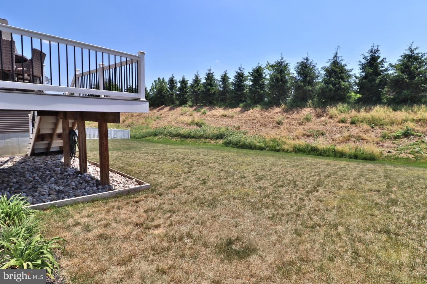 685 Kincaid Avenue photo 31
