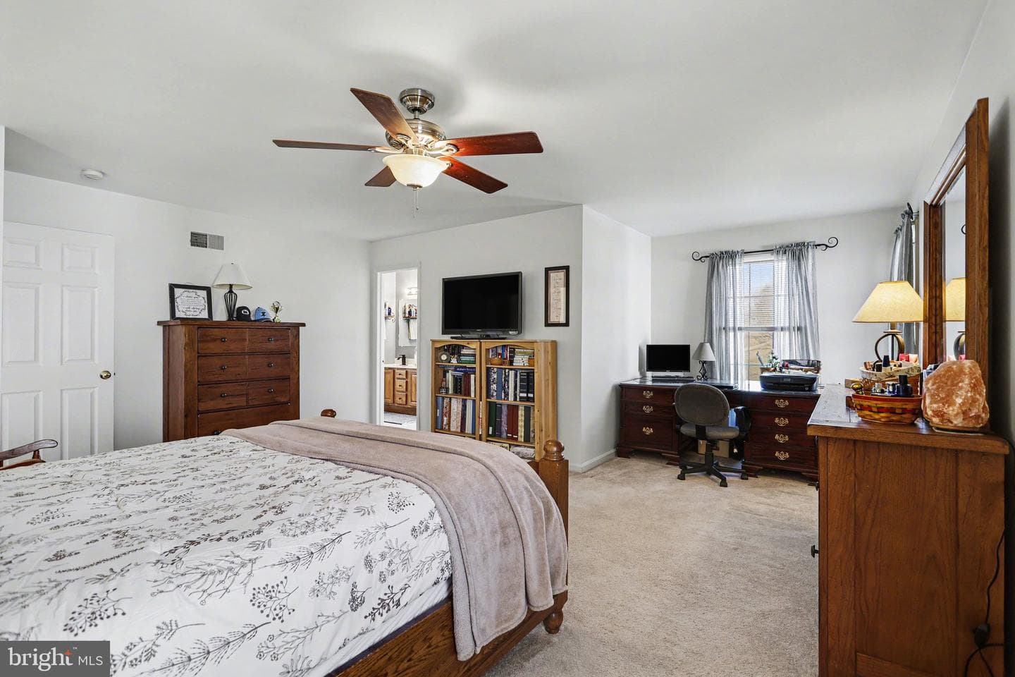 815 Buckingham Boulevard photo 25
