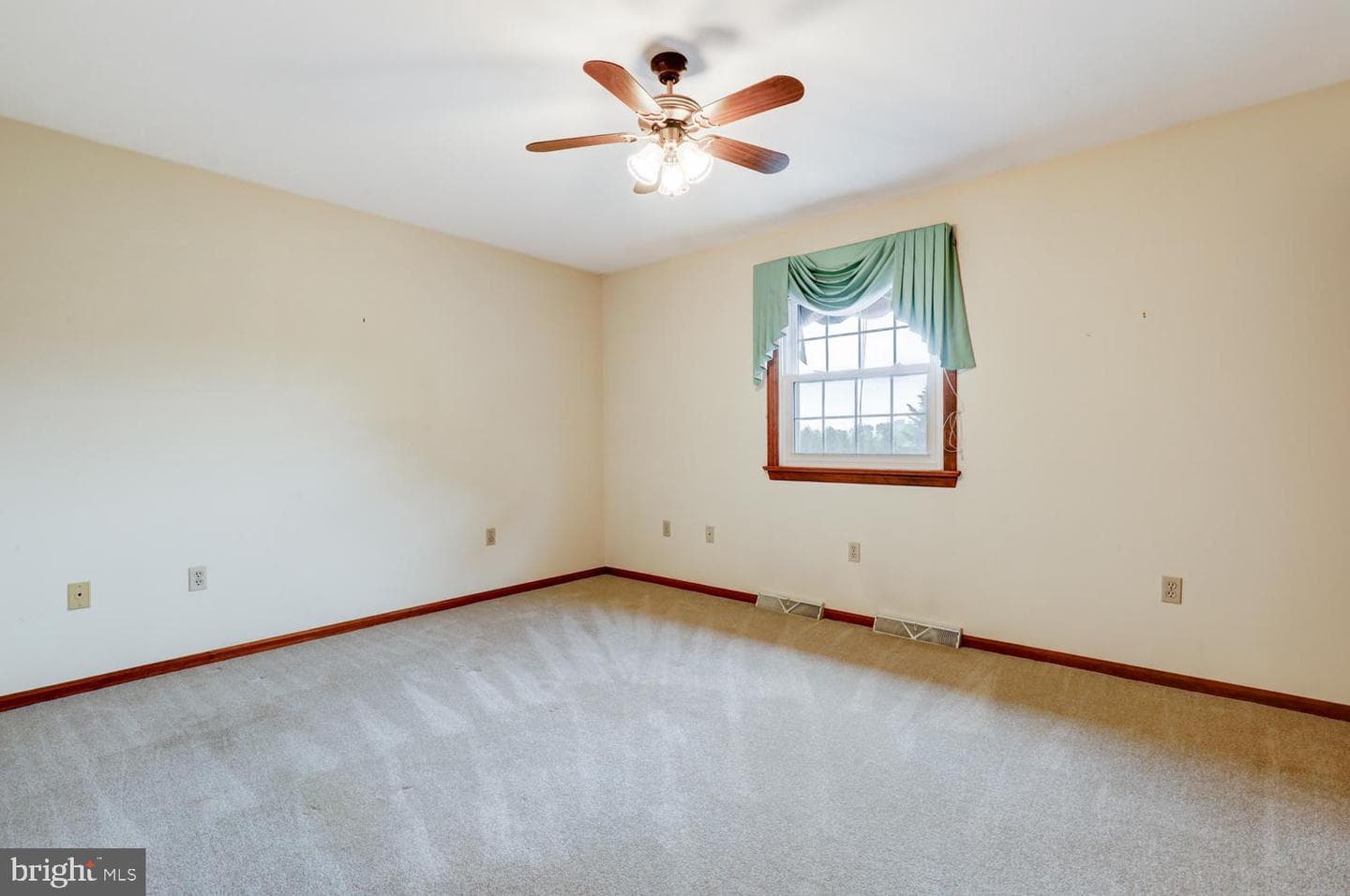 771 E Oregon Road photo 34
