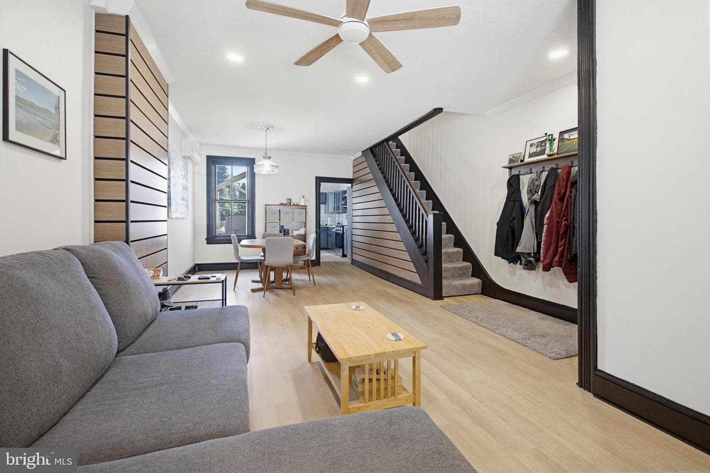 715 N Queen Street photo 9
