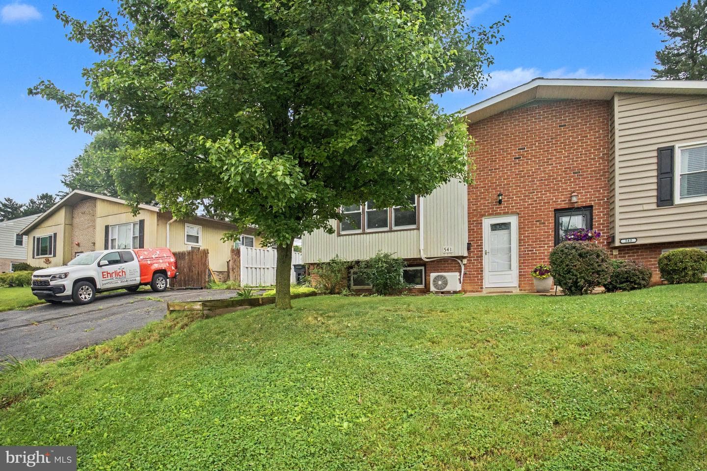 541 Golden Street photo 6