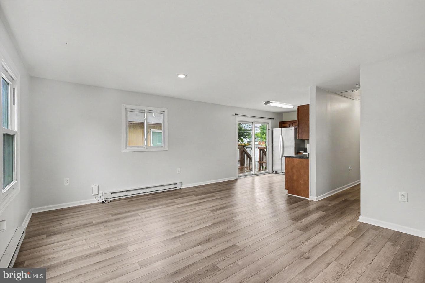 541 Golden Street photo 9
