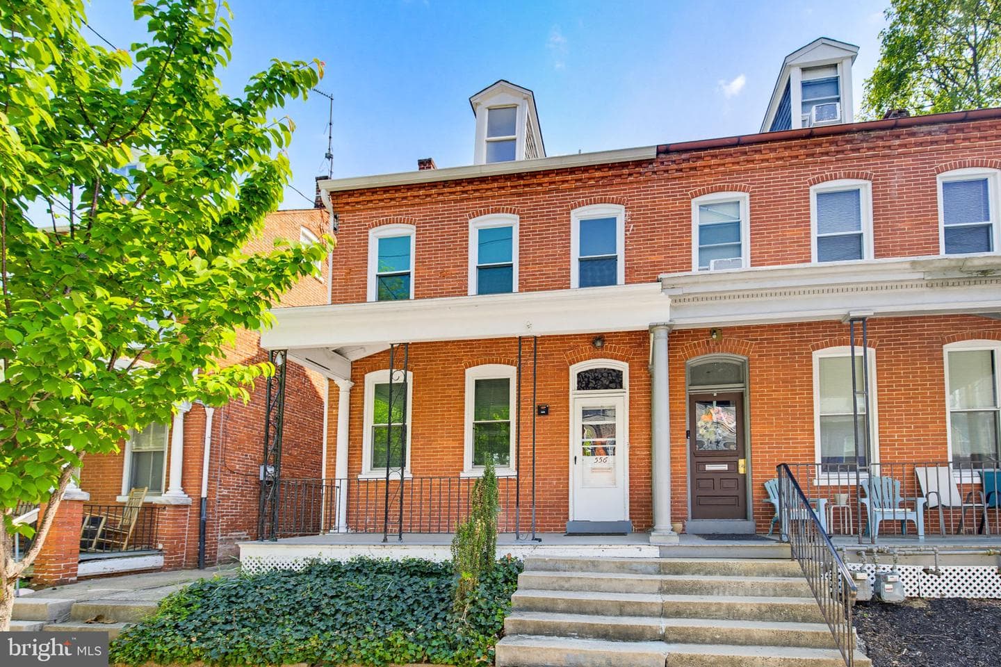 556 W Orange Street