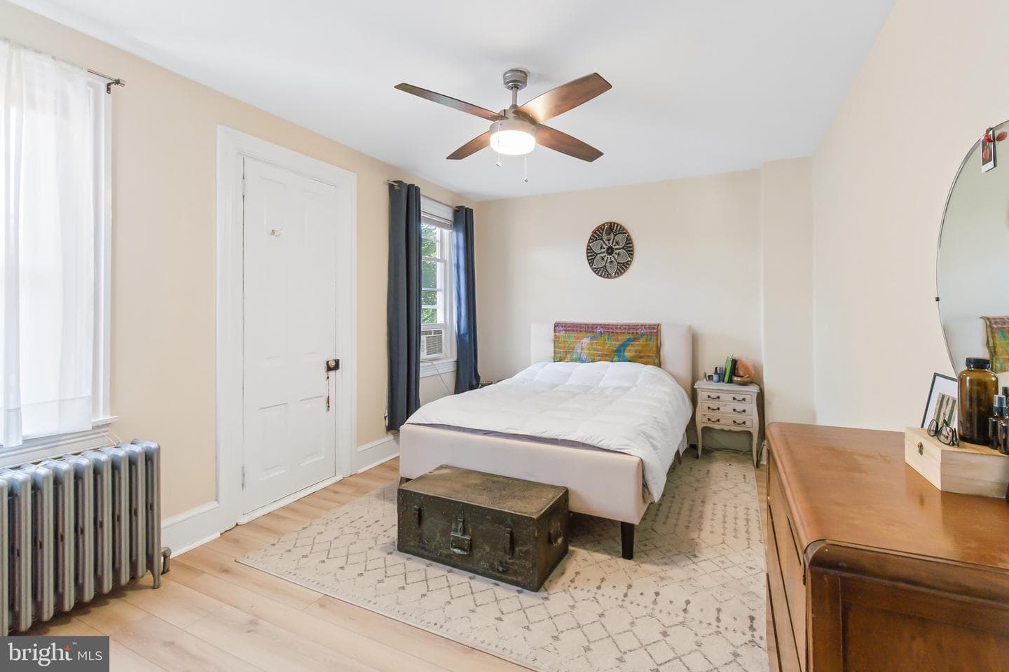 556 W Orange Street photo 30