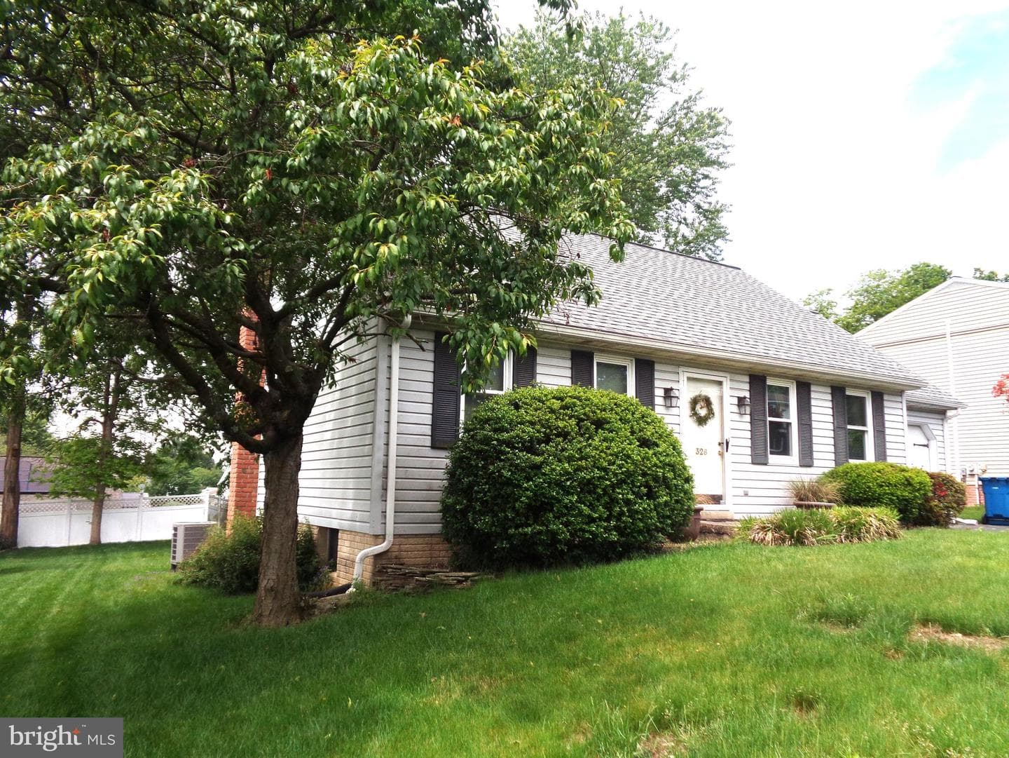 326 Barberry Drive photo 5