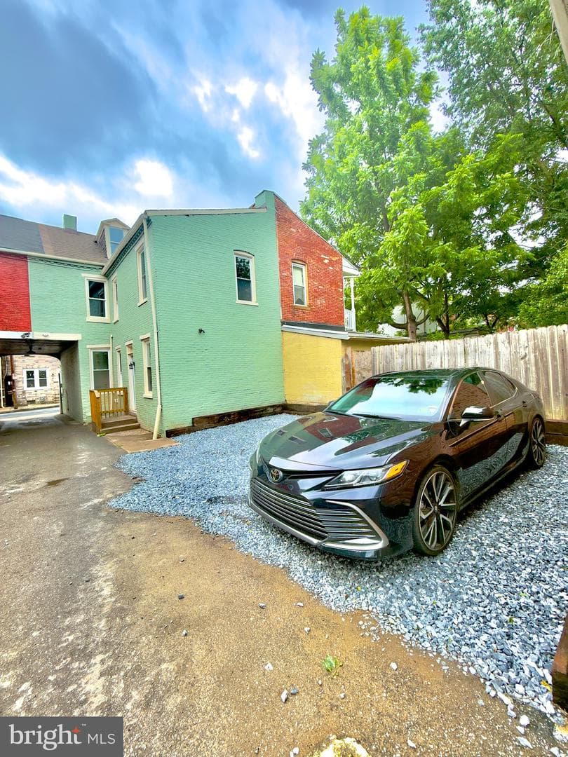 321 Beaver Street photo 7