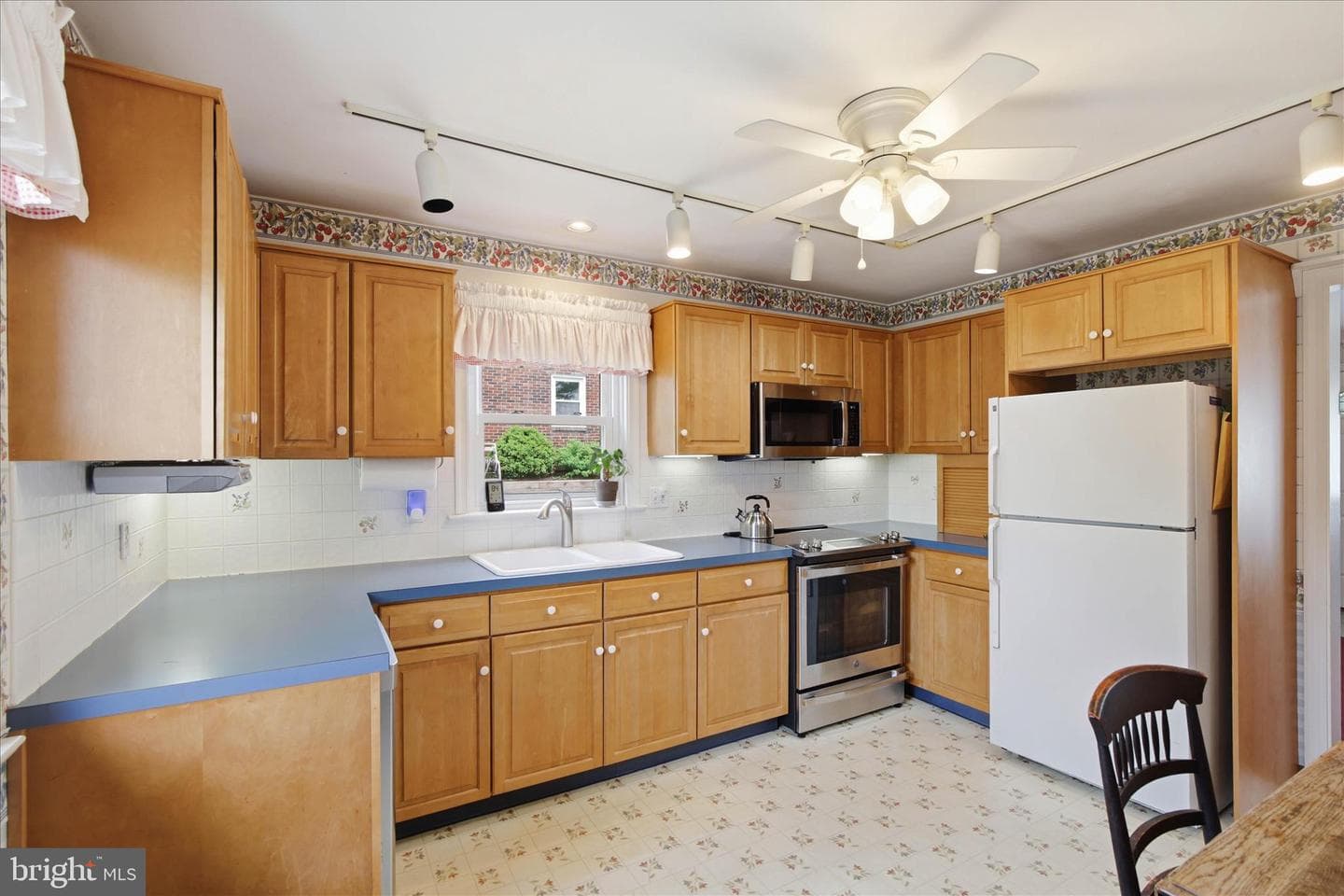 48 Highland Drive photo 8