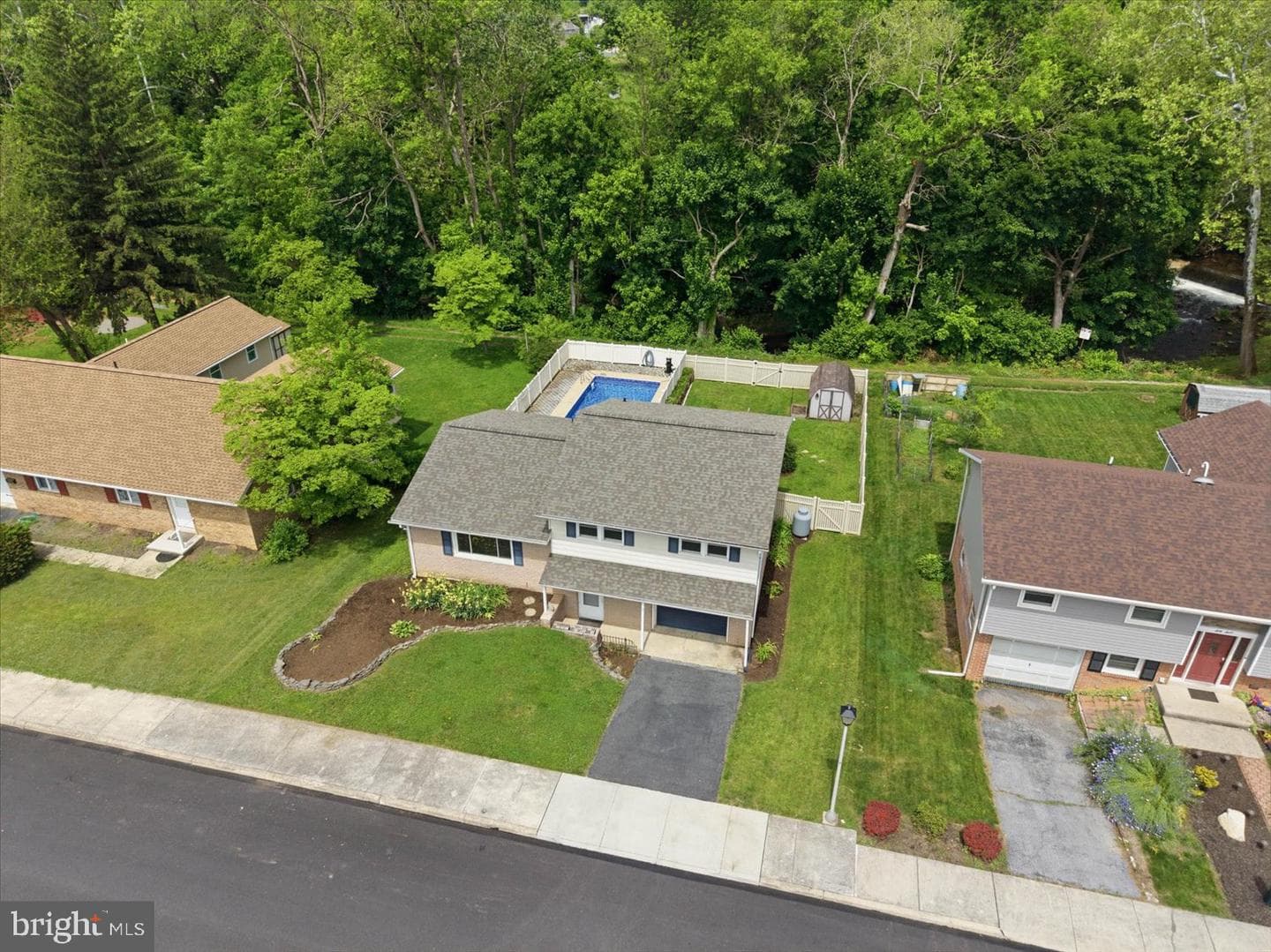 71 Circle Drive photo 6
