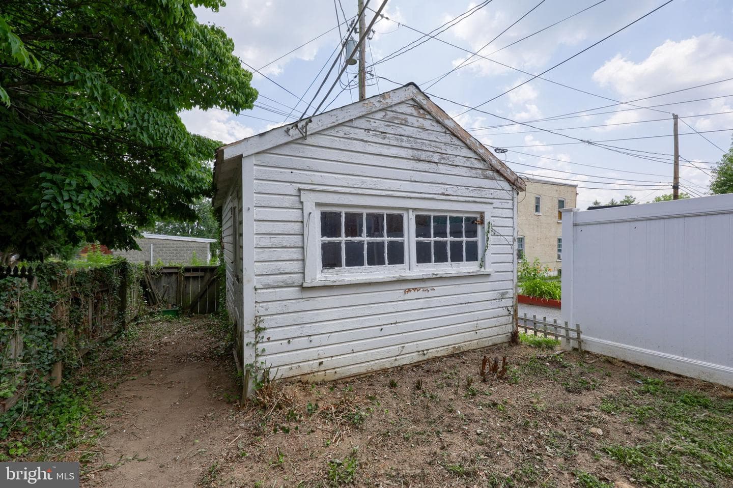 311 Ruby Street photo 31