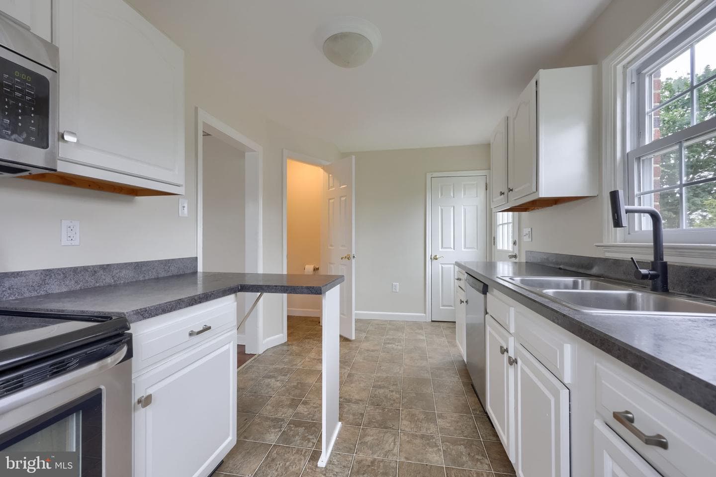 430 Brimmer Avenue photo 11