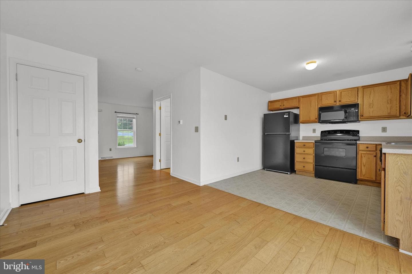 712 Knoll Drive photo 11