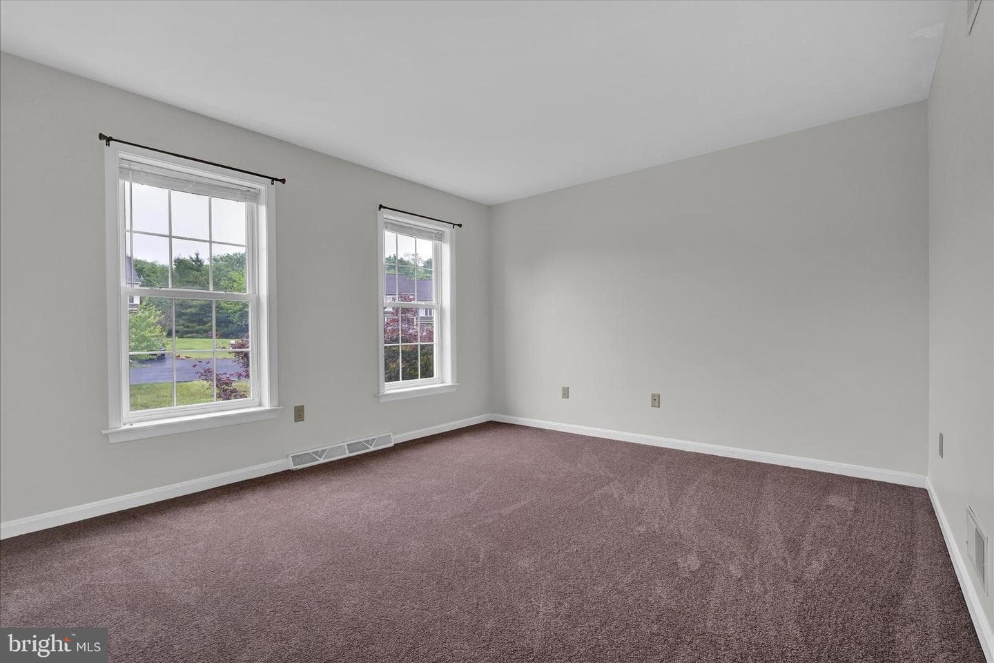 712 Knoll Drive photo 23
