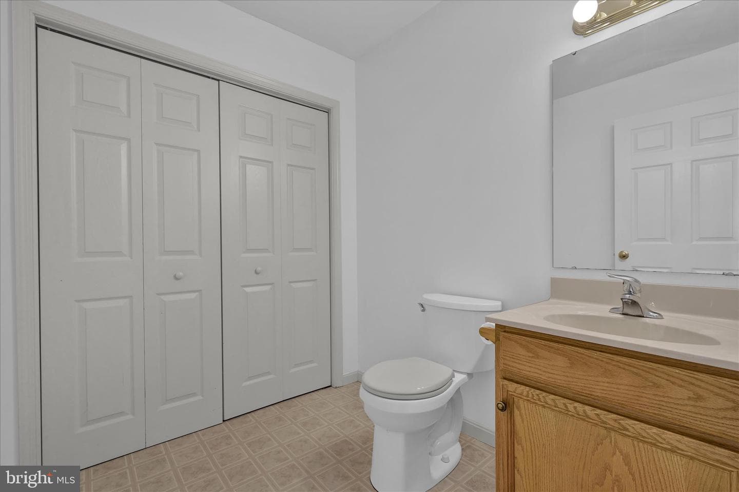 712 Knoll Drive photo 25