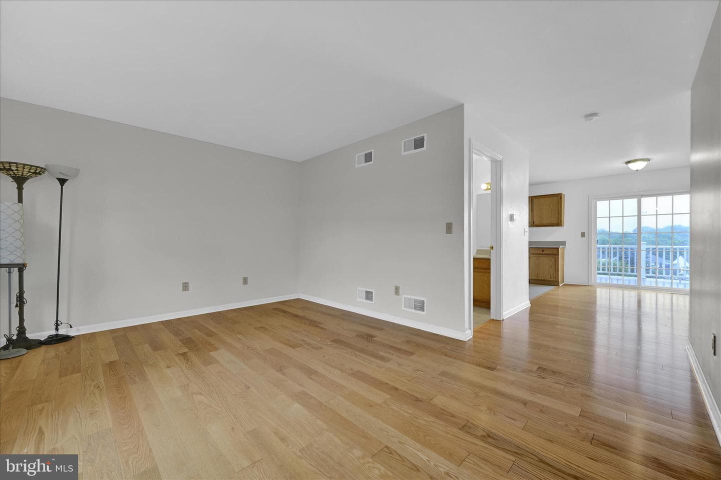 712 Knoll Drive photo 8