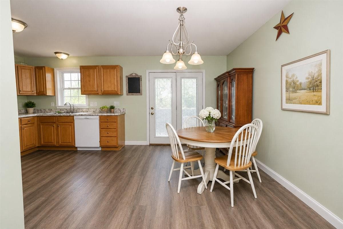 2412 Rob Drive photo 10