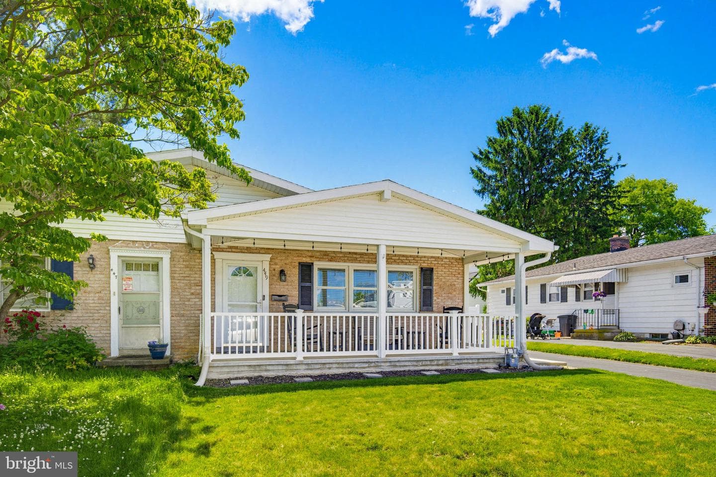 449 W Marion Street photo 2