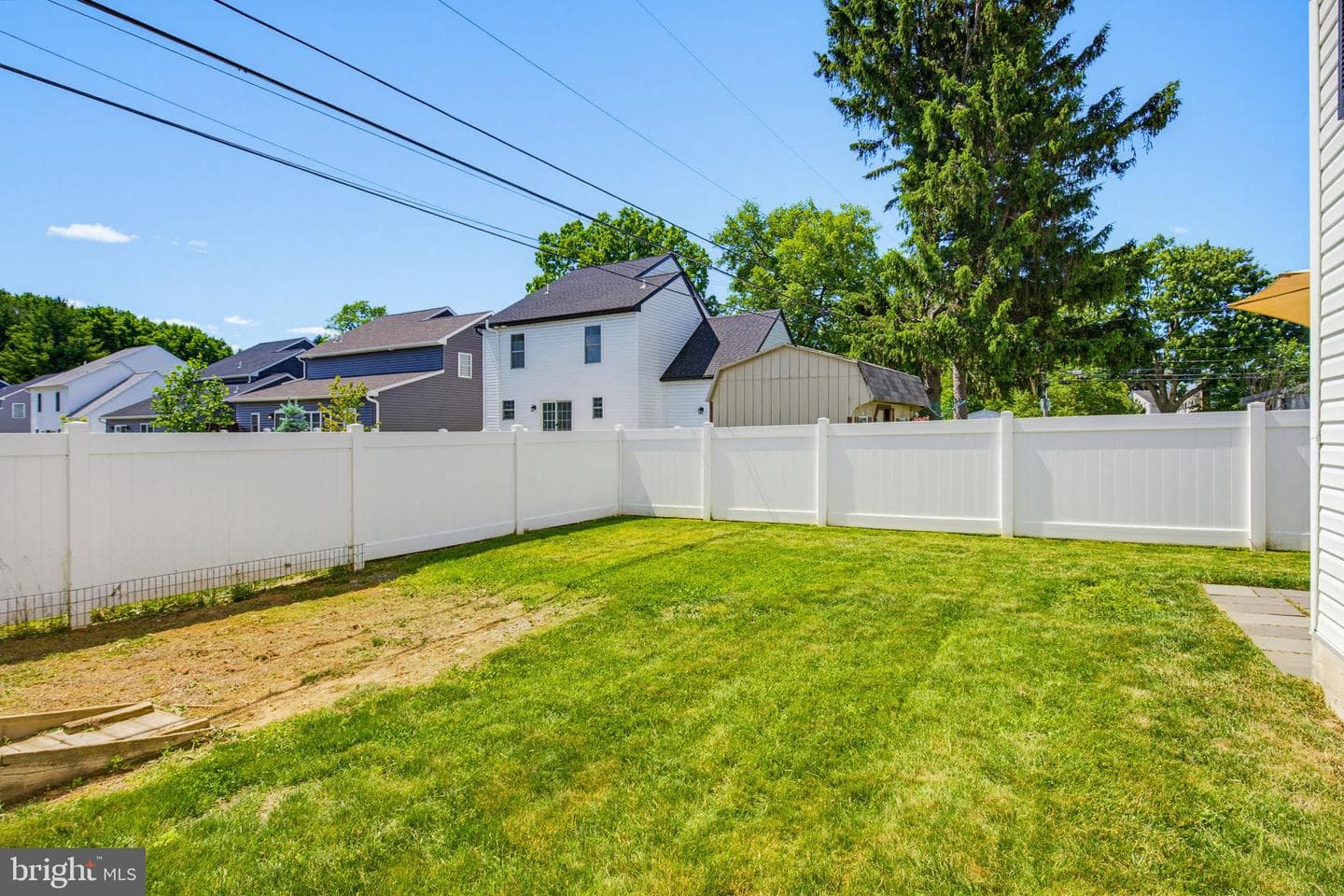 449 W Marion Street photo 39