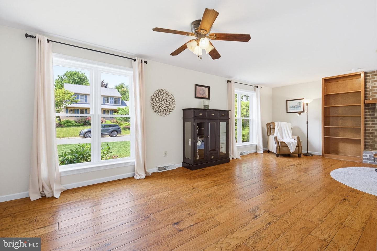 3885 Sterling Way photo 8